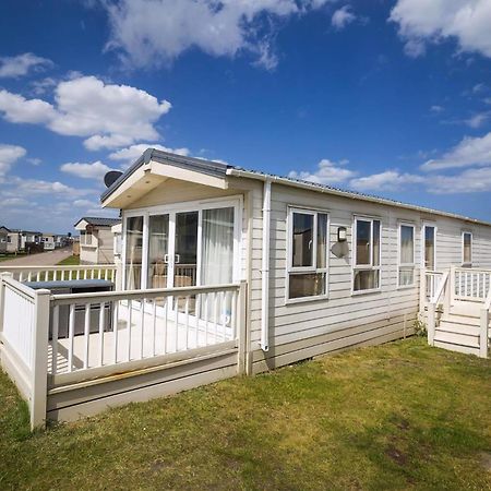 Beautiful 6 Berth Caravan By The Beach In Suffolk Ref 40076Nd Lowestoft Exteriör bild
