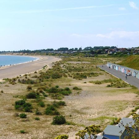 Beautiful 6 Berth Caravan By The Beach In Suffolk Ref 40076Nd Lowestoft Exteriör bild
