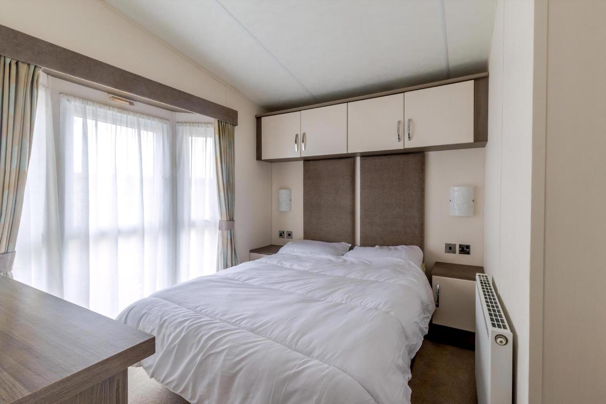 Beautiful 6 Berth Caravan By The Beach In Suffolk Ref 40076Nd Lowestoft Exteriör bild
